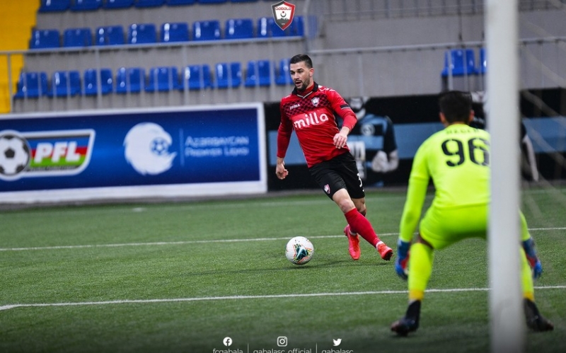 İbrahimoviç və Bekhemlə komanda yoldaşı olmuş "Qəbələ"li: "Ev tuta bilmir, tribunanın altında qalırdım" 