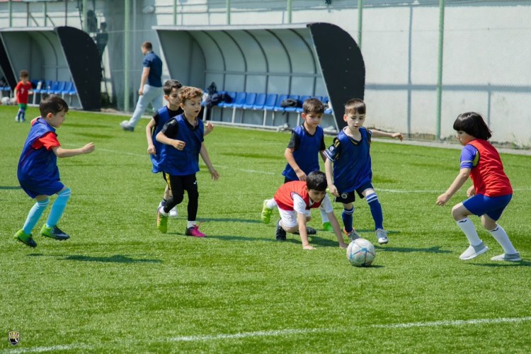 "Kəpəz" futbolçu seçimi etdi
