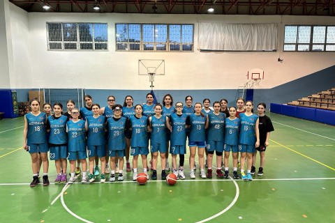 Basketbol yığmalarımız İstanbulda hazırlıq keçir