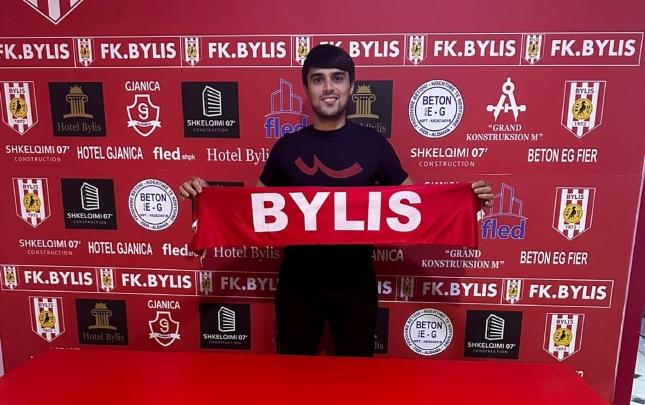 Amil Yunanov Albaniya klubundan niyə ayrılıb? - Meneceri açıqladı