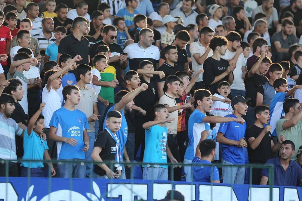 Misli Premyer Liqası: I turda 10 mindən çox azarkeş