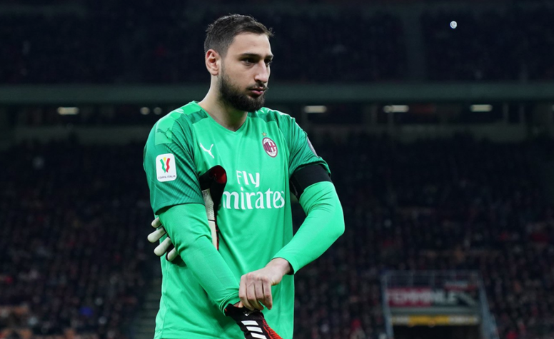 Donnarumma Buffona məxsus rekordu təzələdi