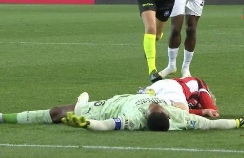 “Milan”ın qolkiperi oyun zamanı huşunu itirib