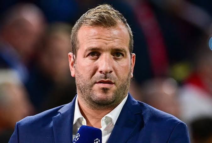 Rafael van der Vaart "Qızıl top"a favoritinin adını açıqladı
