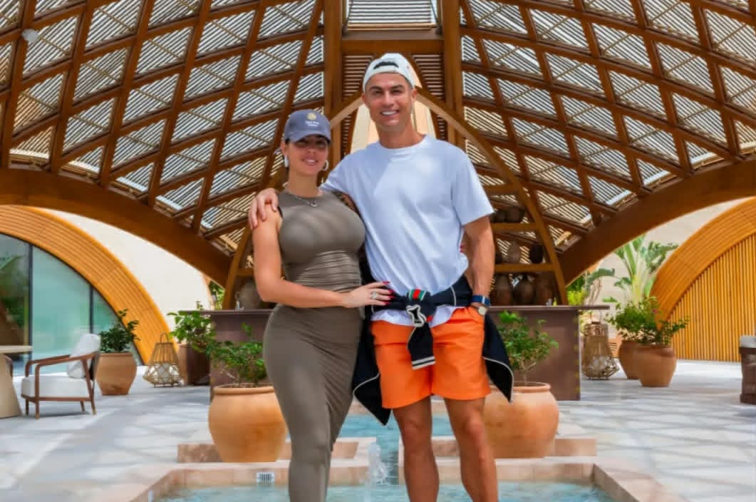 Kriştiano Ronaldo iki villa alıb