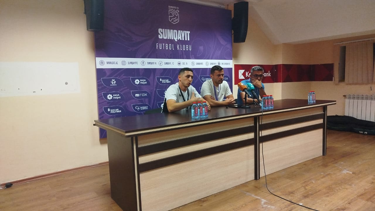 Kandido: “Nələrisə bəhanə etmək üçün bura gəlməmişəm”