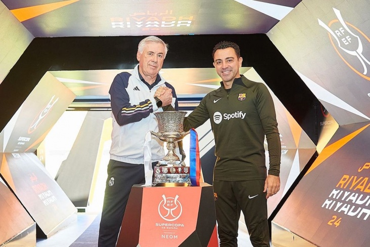 Xavi "Barselona"ya qayıtmaq istəmir