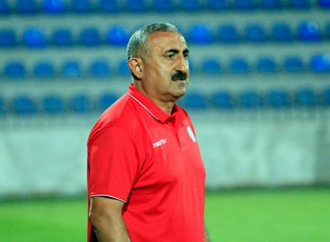 Nazim Süleymanov: "Bütün yerli baş məşqçilərə vaxt vermək lazımdır"