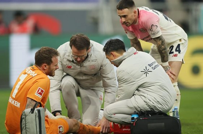 Niderland millisinin üzvü iki ay meydana çıxa bilməyəcək