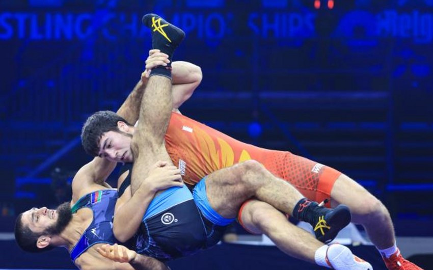 Sərbəst güləşçilərdən bir gümüş, iki bürünc medal