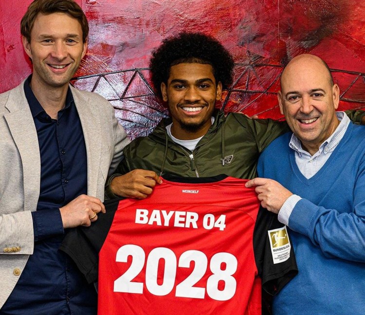 "Bayer" Mərakeş millisinin üzvü ilə müqavilə imzaladı