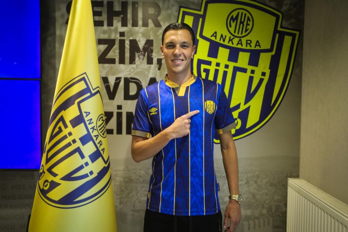 Renat Dadaşov Azərbaycan klublarından vaxt istədi