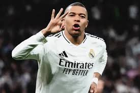 Fransız futbolçu yanvar ayı üçün "Real"ın ən yaxşı oyunçusu seçilib