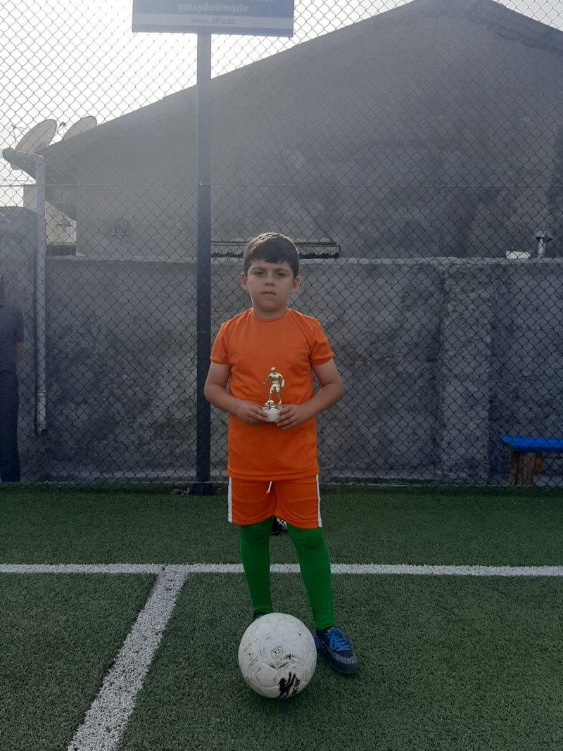 Runi gəncəli futbolçuya "qonaq gəldi" - FOTOLAR 