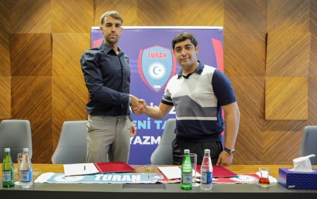 "Turan Tovuz" serbiyalı futbolçu transfer etdi