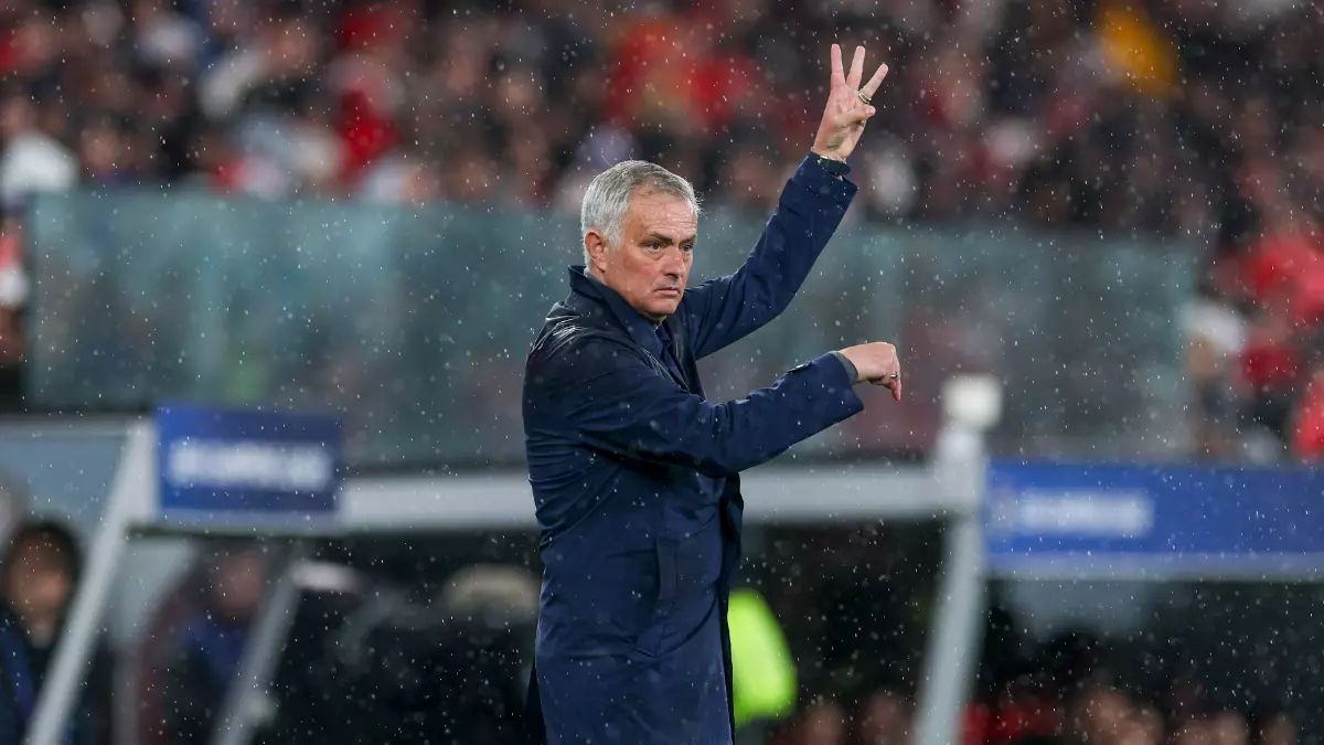 Joze Mourinyonun başının üstünü qara buludlar alıb