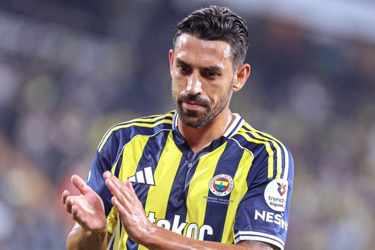 "Fənərbaxça"nın futbolçusuna İngiltərədən təklif