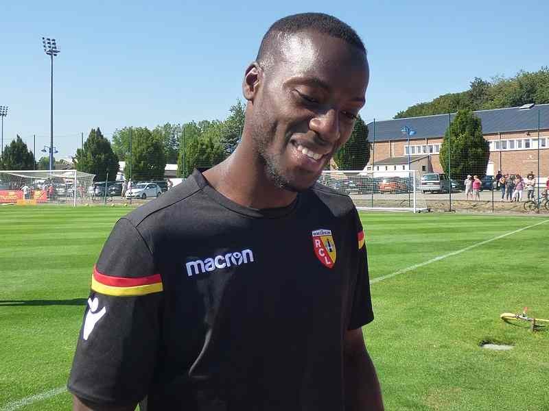 Fransadan hücumçu gətirir - "Neftçi" ilə matçlar üçün