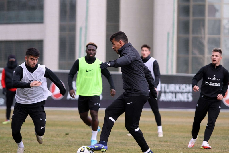 “Neftçi” kubok oyununa hazırlığı davam etdirir