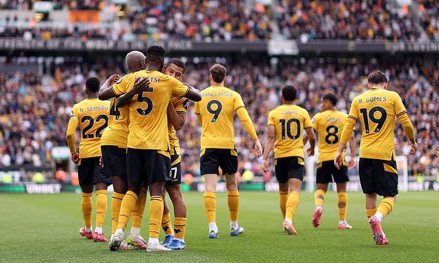 "Vulverhempton" Premyer Liqada antirekordu təkrarladı