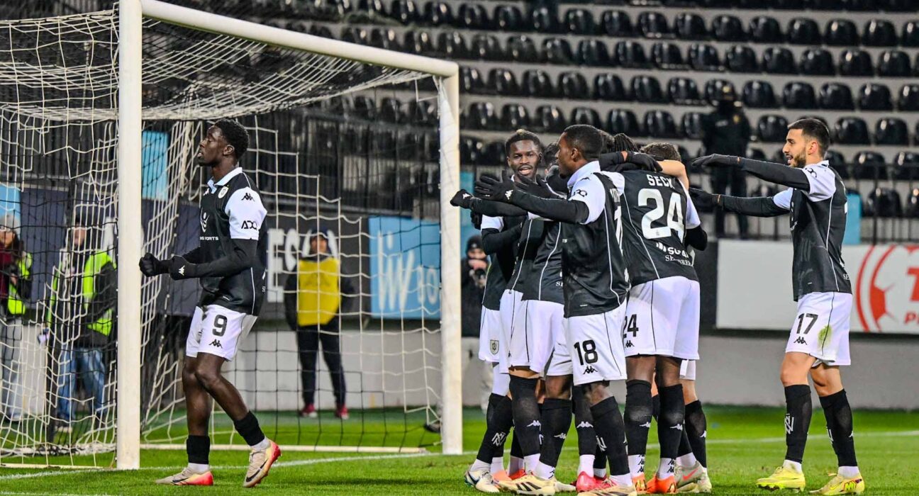 “Neftçi”də transfer düyünü: Vernidub istəmir, müqavilə imkan vermir