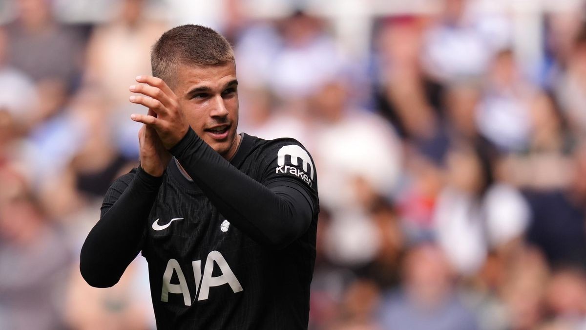 "Brayton" xorvatiyalı müdafiəçi üçün "Tottenhem"ə 45 milyon funtluq təklif göndərib