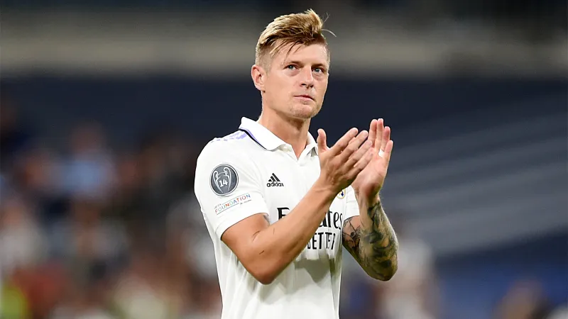 Toni Kroos Cəngavər Xaçı ilə təltif olundu