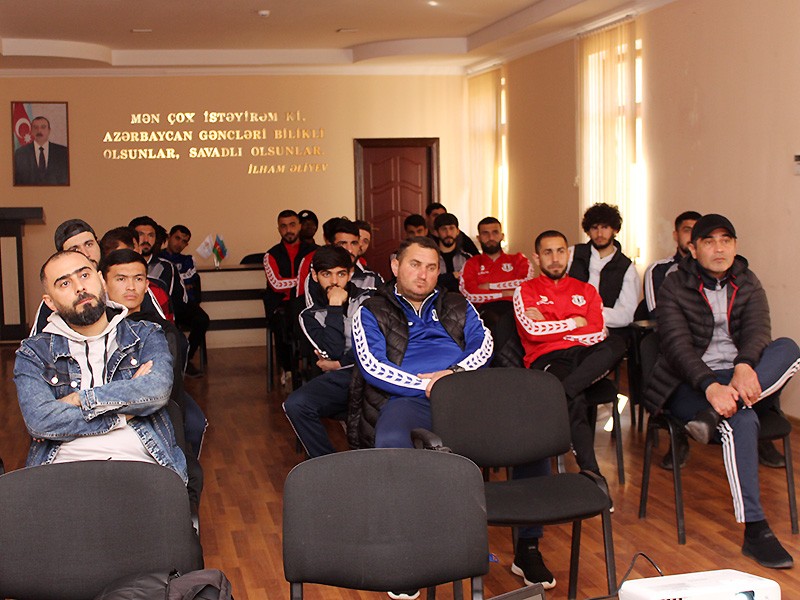 Seymur Səlimli bu dəfə Yevlax klubunun düşərgəsinə baş çəkdi