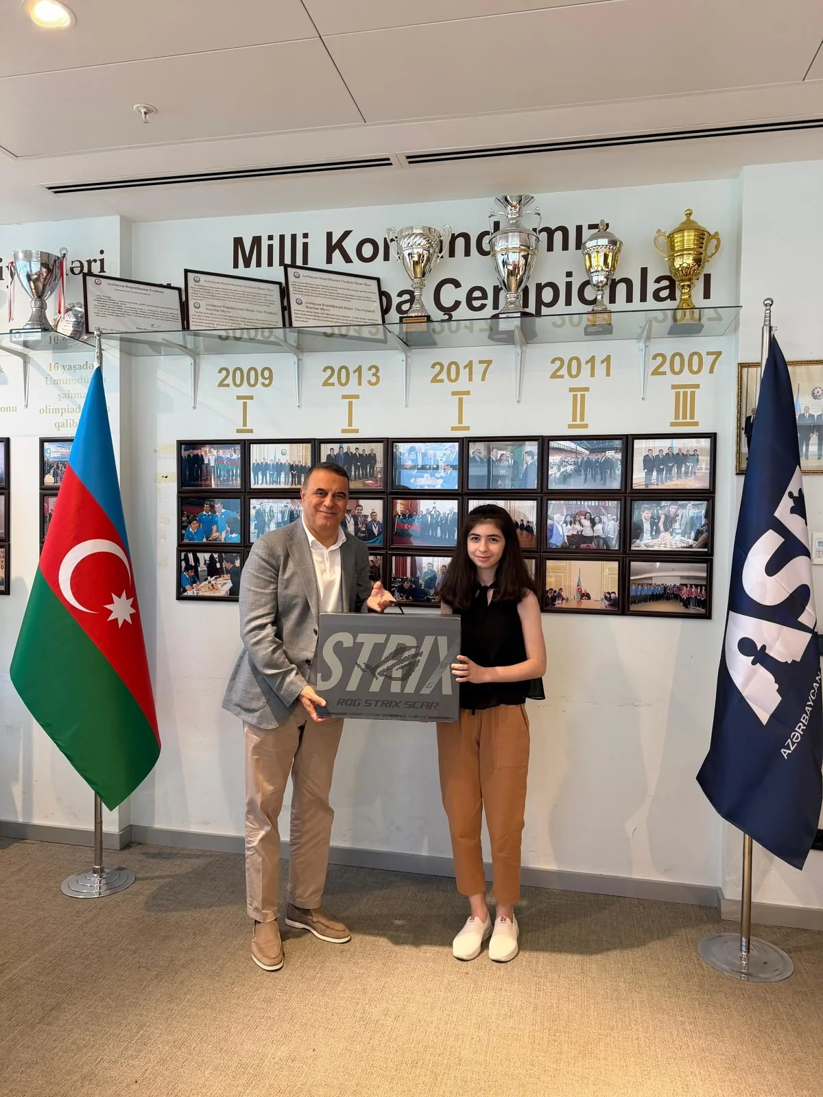 Federasiya prezidenti dünya çempionu ilə görüşdü