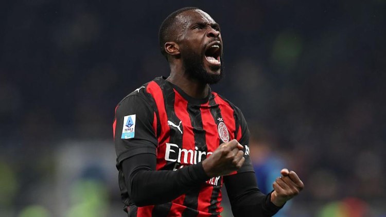 "Milan"ın yeni müqavilə təklifini geri çevirdi