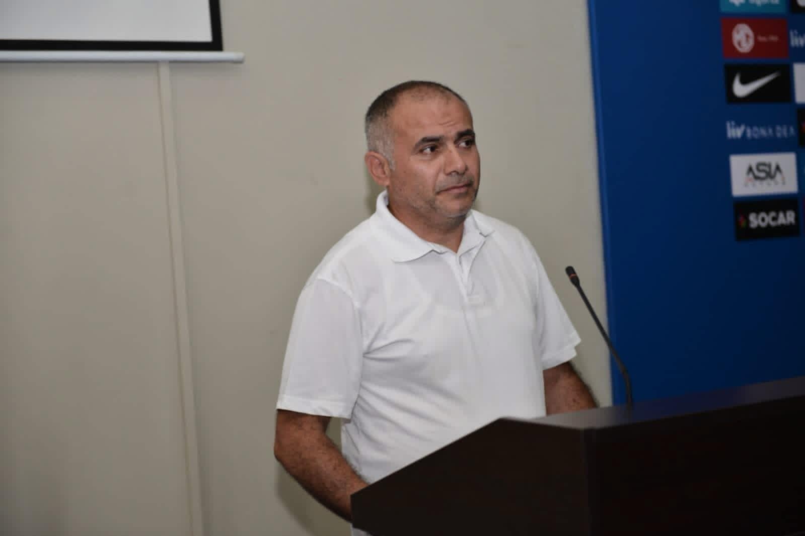 Adil Mahmudov: "Psixoloji olaraq komandanı bu vəziyyətdən çıxarmaq olar"