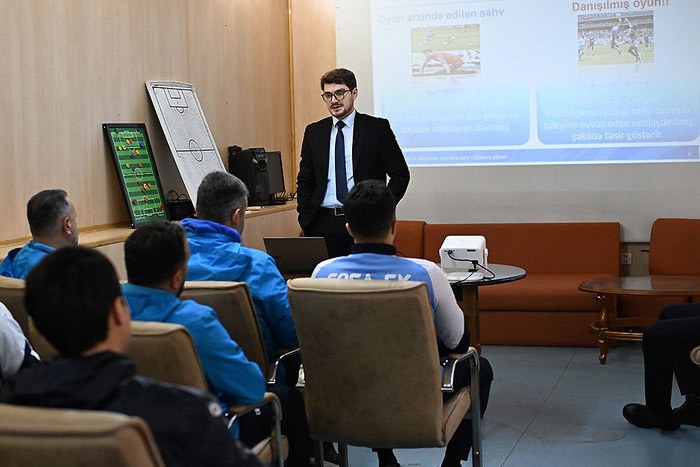 I Liqa klubu üçün danışılmış oyunlara qarşı sessiya keçirildi