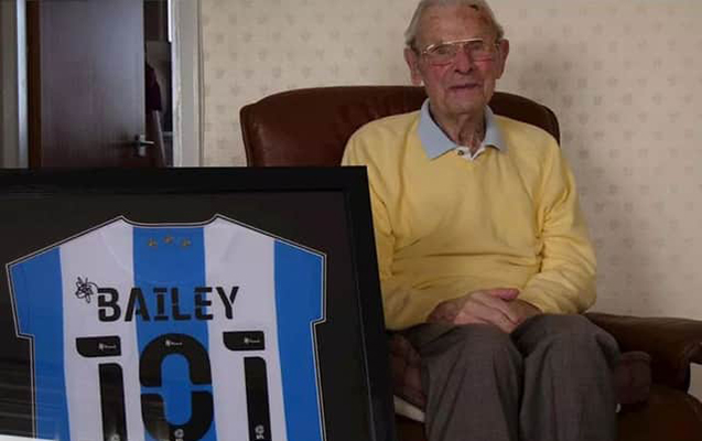 Dünyanın ən yaşlı futbolçusu dünyasını dəyişib