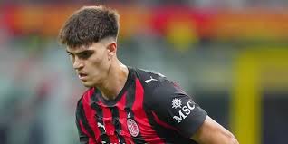 London klubu "Milan"ın müdafiəçisini istəyir