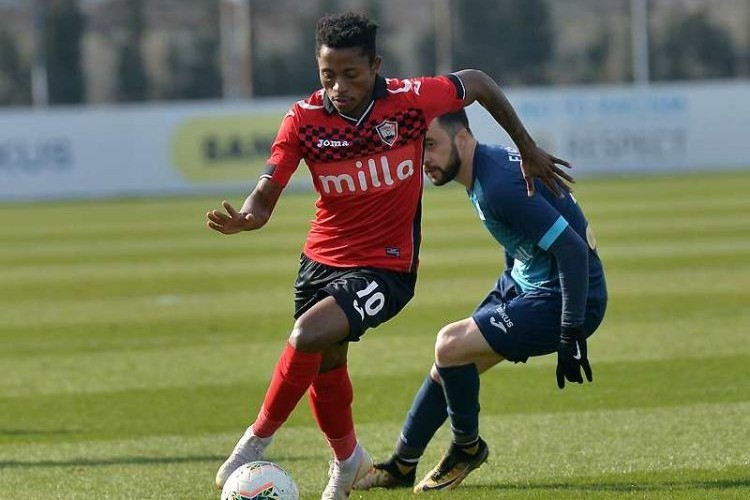 “Qırmızı-qaralar”da itki