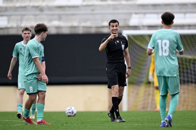 Azərbaycanlı FİFA referisi matçı idarə etdi, Hollandiya yığması qələbə qazandı