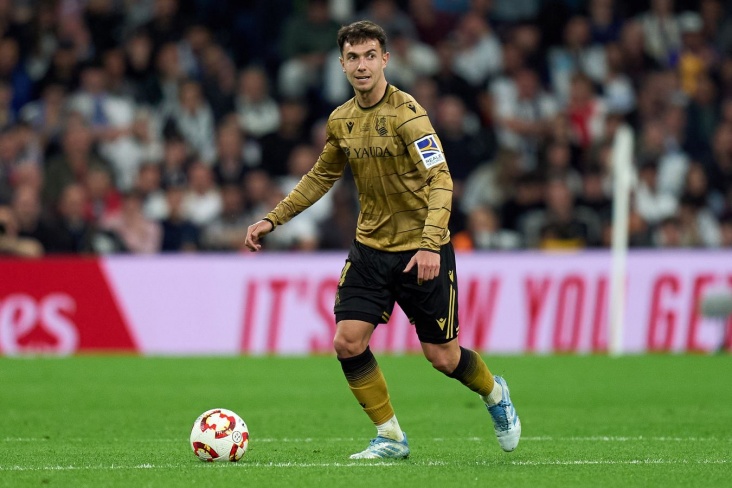 London klubu mövsümlərarası fasilədə ilk transferini reallaşdırdı