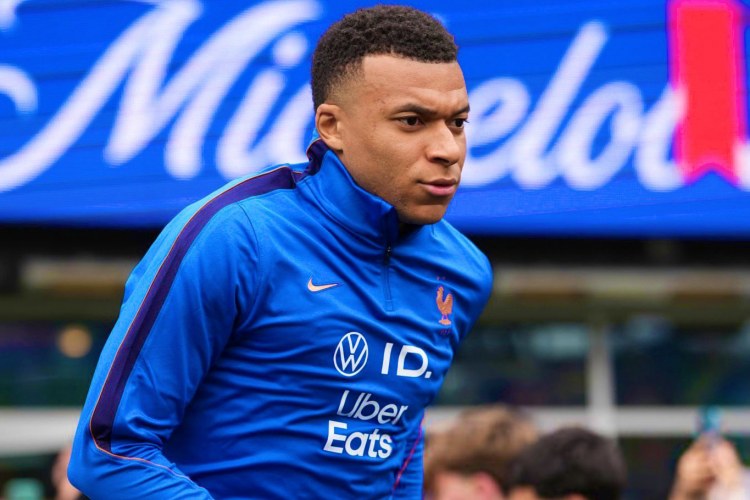 Mbappe rekordun bir addımlığında