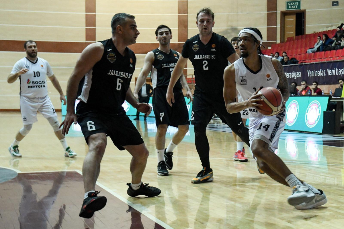 "Neftçi" və "Xəzri" yarımfinala vəsiqə qazandı