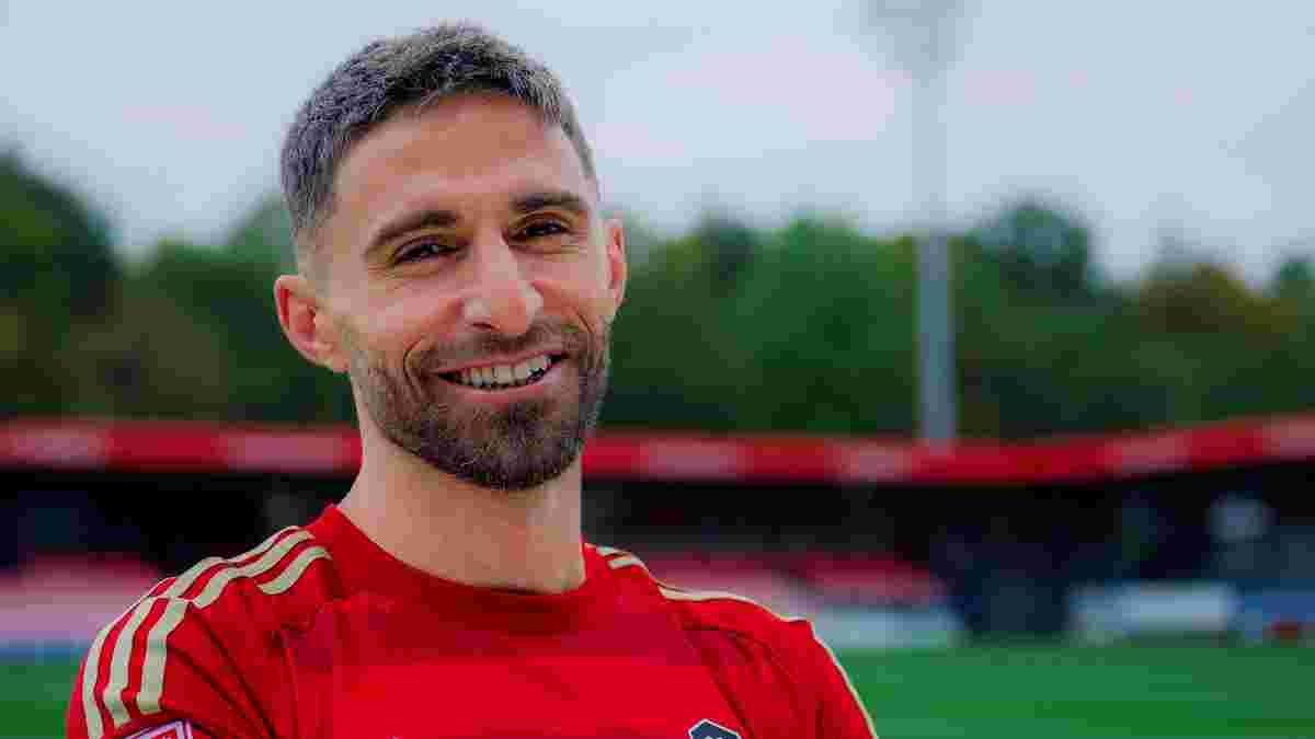 "Çelsi" və "Liverpul"un sabiq futbolçusu dördüncü liqa komandası ilə anlaşdı