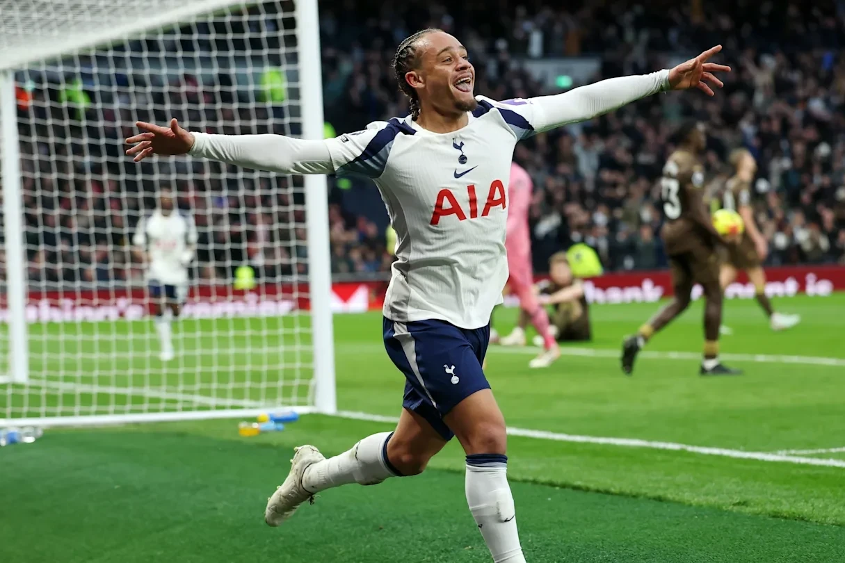 “Tottenhem”in baş məşqçisi Xavi Simonsu tərifləyib