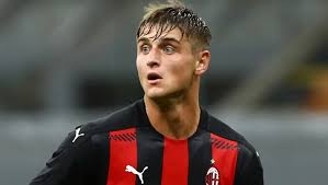 “Milan” hücumçusunu icarəyə göndərdi