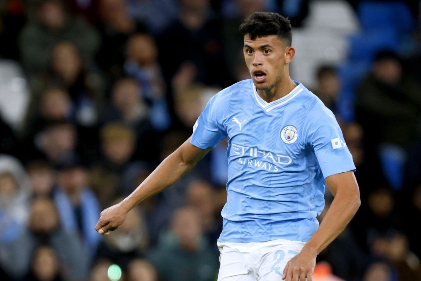 “Mançester Siti”nin futbolçusu telefon oğurlayıb