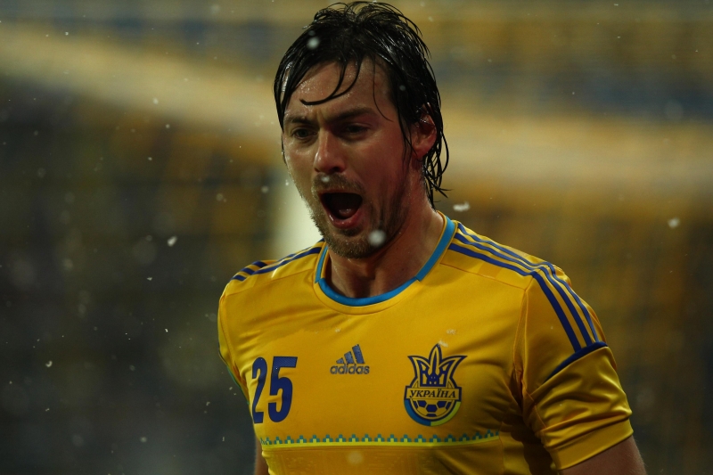 Ukrayna millisinin sabiq hücumçusu karyerasını bitirdi