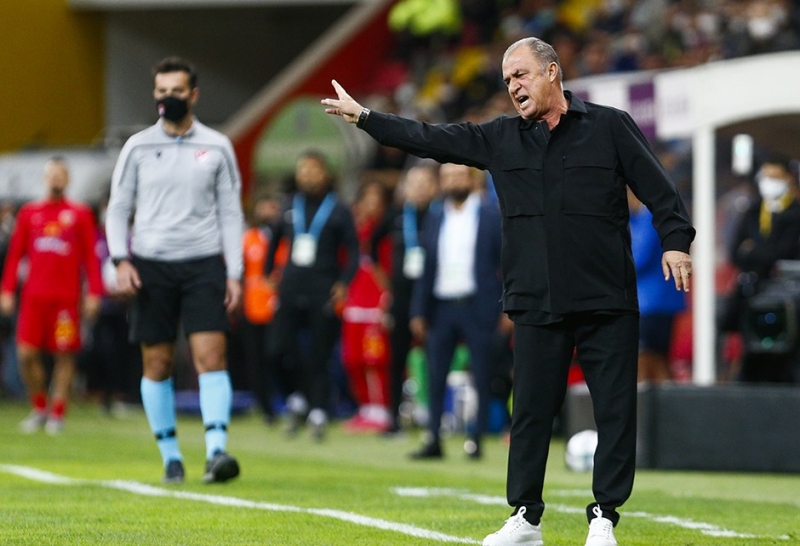 “Qalatasaray” fanatları Terimin istefasını istəyir, o isə...