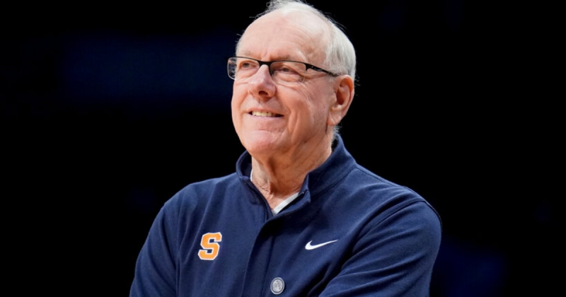 47 ildən sonra istefa verdi 