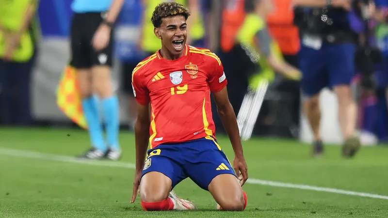 Lamin Yamal Millətlər Liqasının tarixinə düşdü