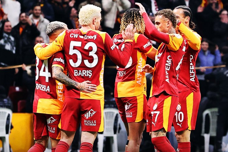 "Qalatasaray"ın çempionat oyunu təxirə salındı