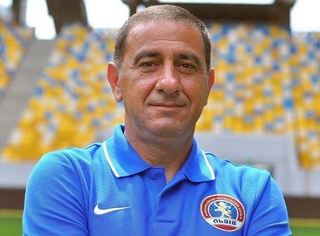Bakı klubu məşqçiləri ilə vidalaşdı