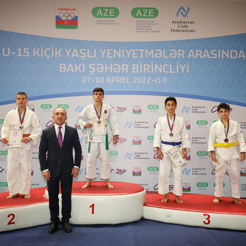 Bakı şəhər birinciliyində ilk günün qalibləri məlum oldu